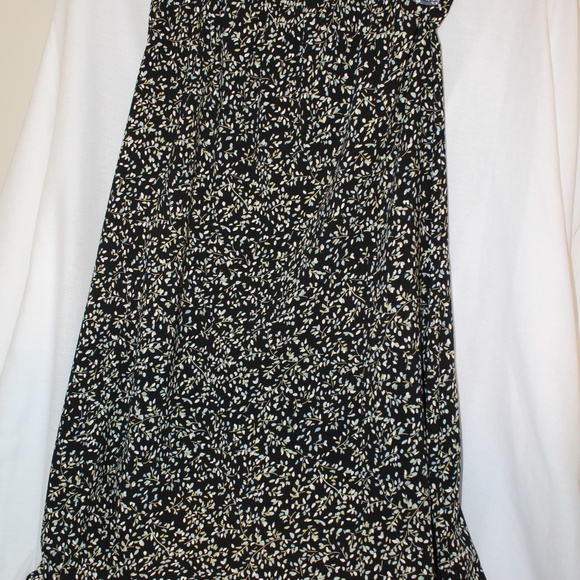 Rene Rowan Petite Skirt-Size PL -100% Polyester - Picture 3 of 5